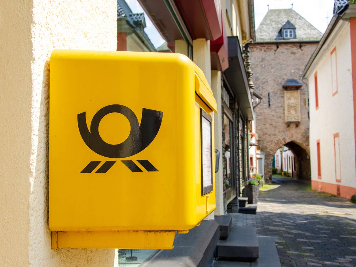 Briefkasten in Blankenheim, Deutschland.