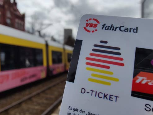 Das Deutschlandticket ist die Flatrate für den Nahverkehr in Deutschland Das Deutschlandticket ist die Flatrate für den Nahverkehr in Deutschland
