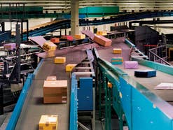 DHL Pekete auf dem Weg zum Empfänger