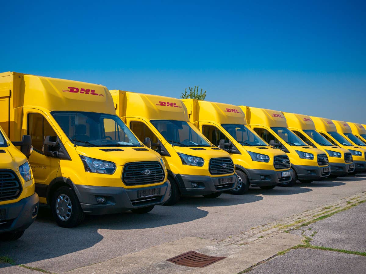 Zustellfahrzeuge von DHL