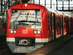 Die Deutschen wollen die Bahn lieben, aber die Bahn lässt sie nicht