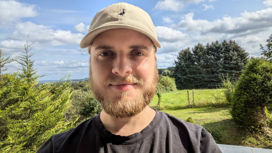 Die Frontkamera des Google Pixel Tablets bietet eine gute Schärfe und hohe Kontraste