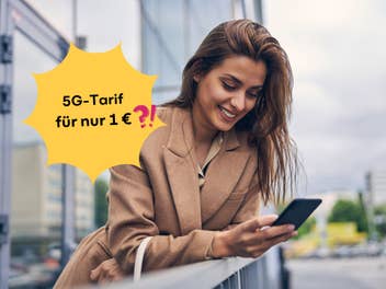 Frau mit Smartphone im Hintergrund. Vorne ein Störer mit dem Text: 