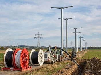 Dieses Nadelöhr bremst die Energiewende und verteuert deinen Strom – jetzt wird es angegangen