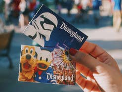 Disney+: Kunden können Disneyland jetzt gratis besuchen