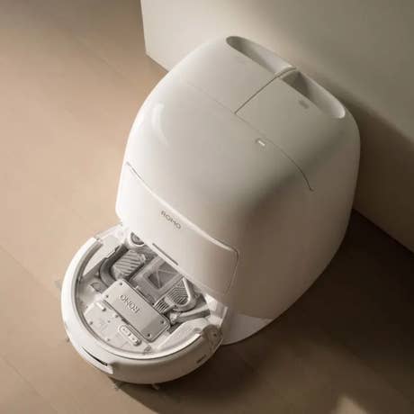 Foto: Saug-wisch-roboter DJI Romo A