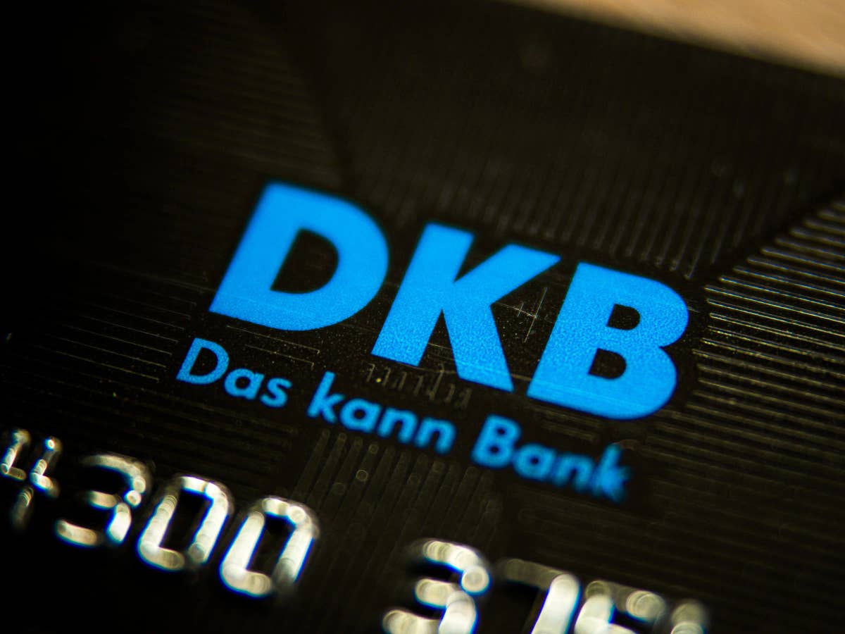 DKB überweist Kunden Geld: So einfach bekommst du den Bonus