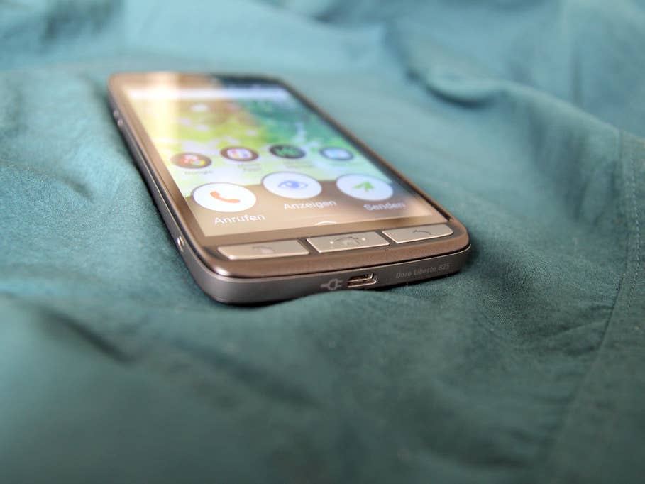 Kaufberatung Handys und Smartphones für Blinde und Sehbehinderte