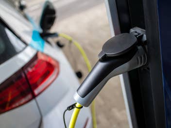 E-Auto an der Ladesäule