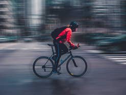 E-Bikes fahren 45 km/h