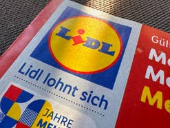 Lidl Prospekt im Sonnenlicht