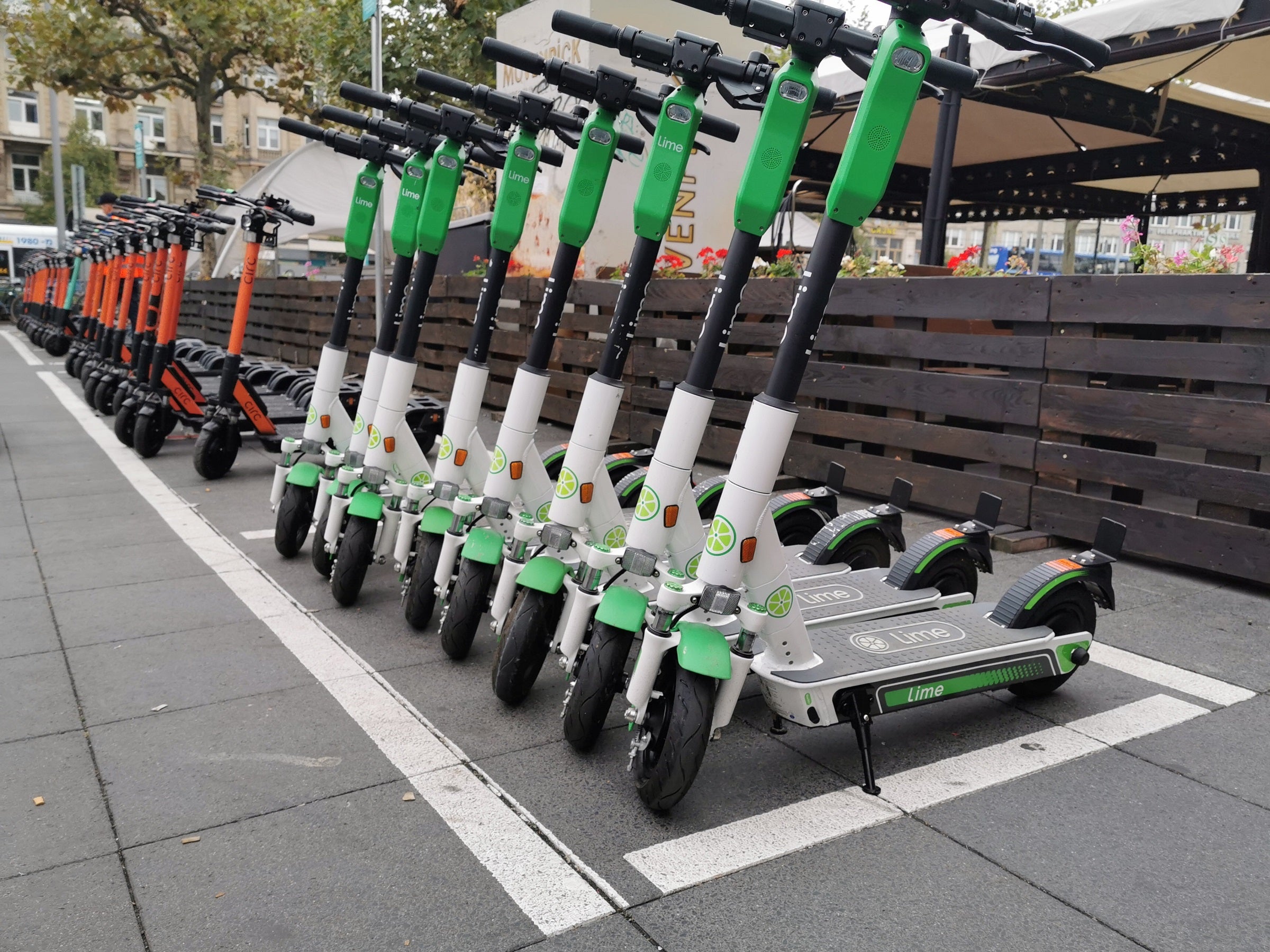 #E-Scooter in Hamburg: Diese E-Roller kannst du 2023 in der Hansestadt mieten