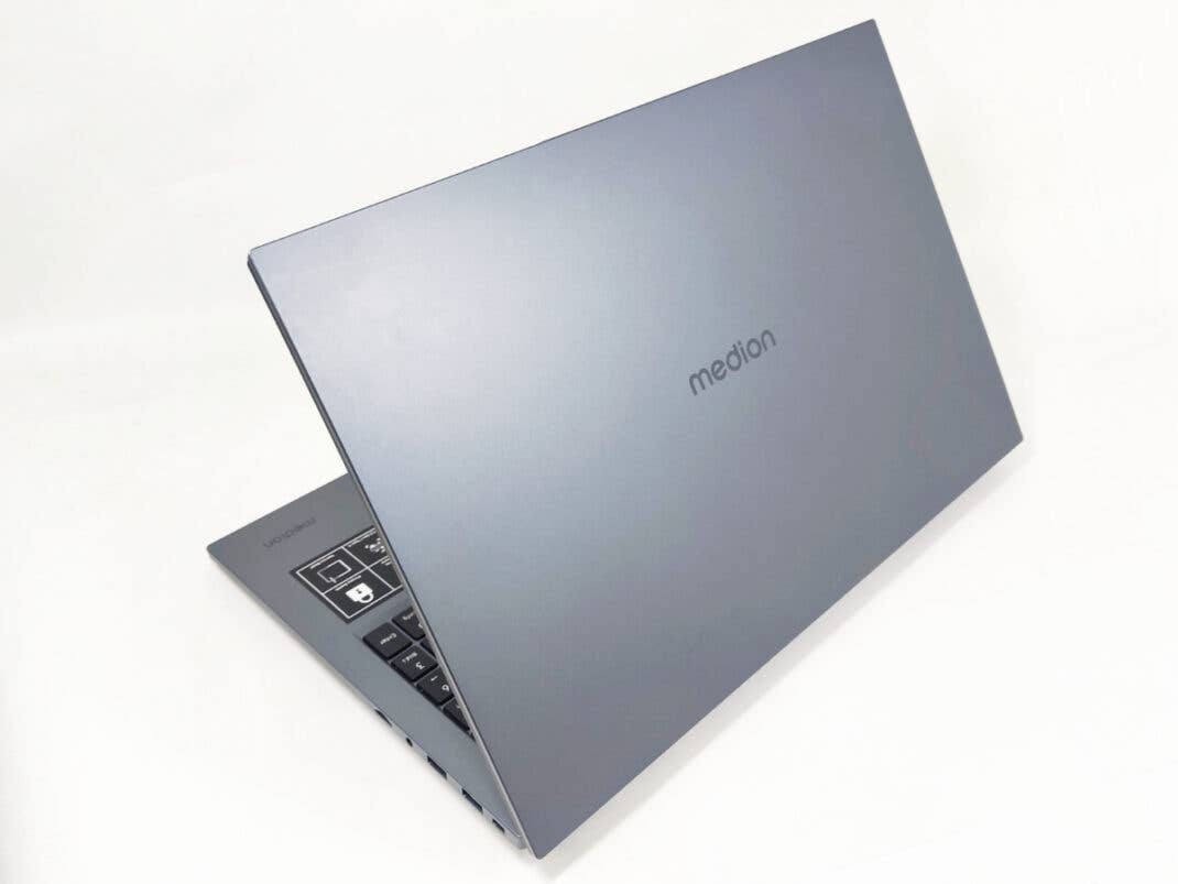 Medion Akoya E15443