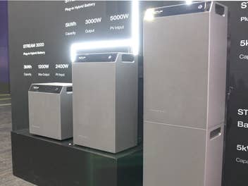 Balkonkraftwerk-Speicher EcoFlow Stream 5000 auf einer Messe