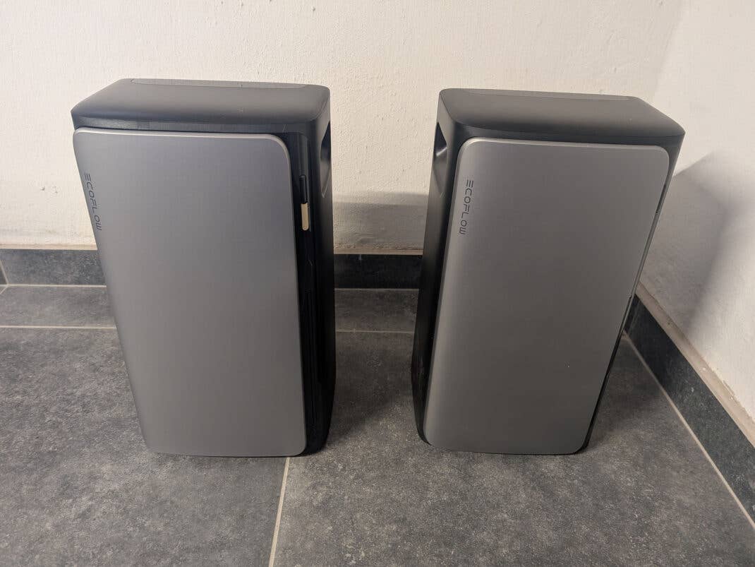 Ecoflow Stream Ultra (links) und AC Pro (rechts) Vorderseite