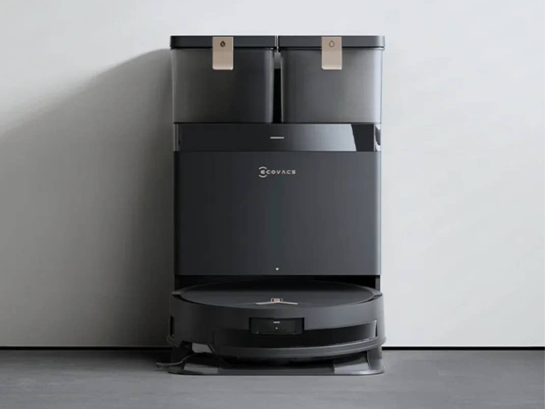 ECOVACS-DeEBOT-T50-pro-omni-in-Station-Ambiente-Schwarz