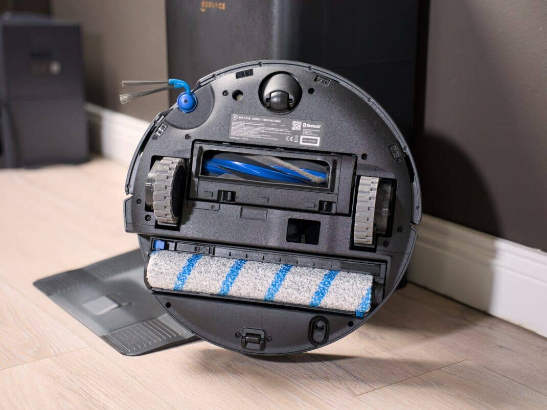 Rückseite des Ecovacs Deebot T90S Pro Omni