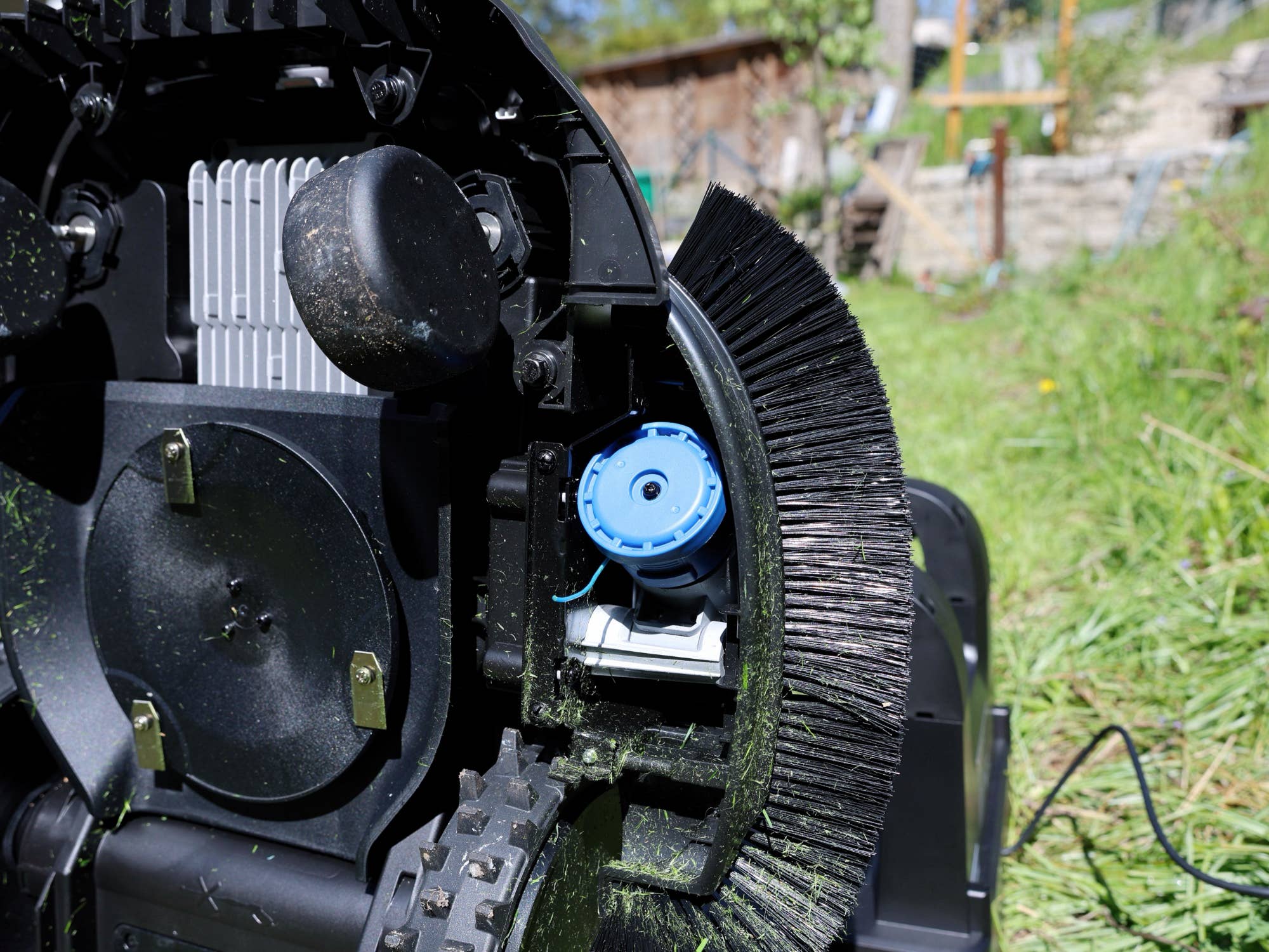 Trimmer des Ecovacs Goat O1200 Lidar Pro