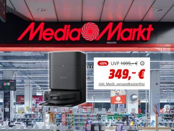 MediaMarkt-Store im Hintergrund, davor ein Ecovacs-Saugroboter mit einem aktuellen Angebotspreis von 349 Euro