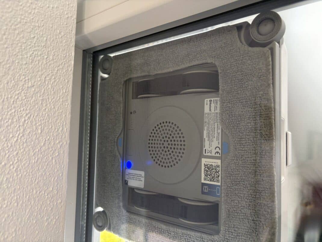 Ecovacs Winbot Mini 2 Fensterputzroboter von Innen