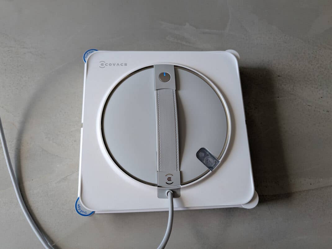 Der Ecovacs Winbot W2S Omni in der Draufsicht.