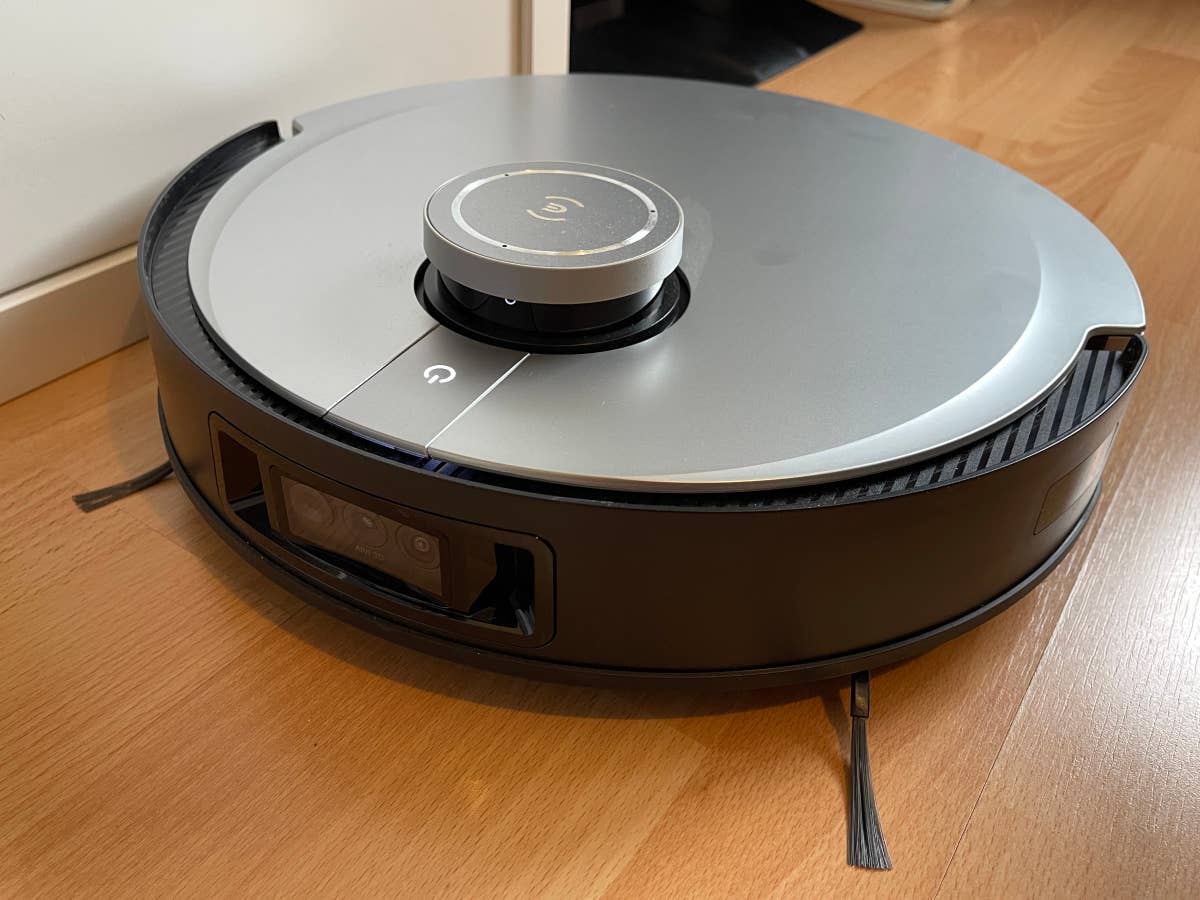 Der Ecovacs Deebot X1 OMNI im Test