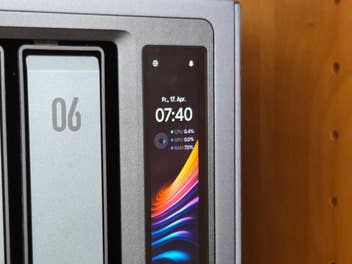Ugreen NASync iDX6011 Pro Ugreen NASync iDX6011 Pro - eigene KI für zu Hause