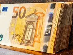 Einmal Minister sein: 4 Jahre arbeiten, 5.000 Euro Rente