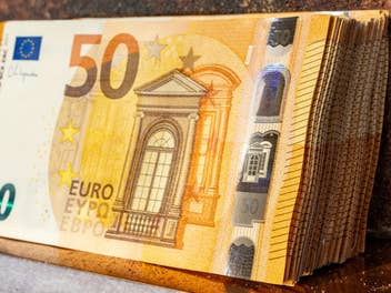 Einmal Minister sein: 4 Jahre arbeiten, 5.000 Euro Rente