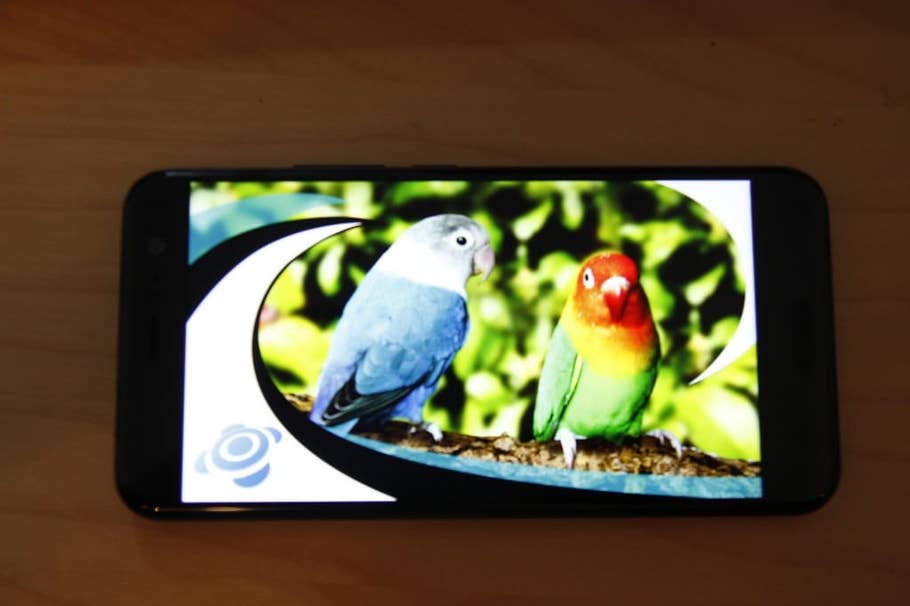 Einstellungen und Eigenschaften des Displays des HTC U11