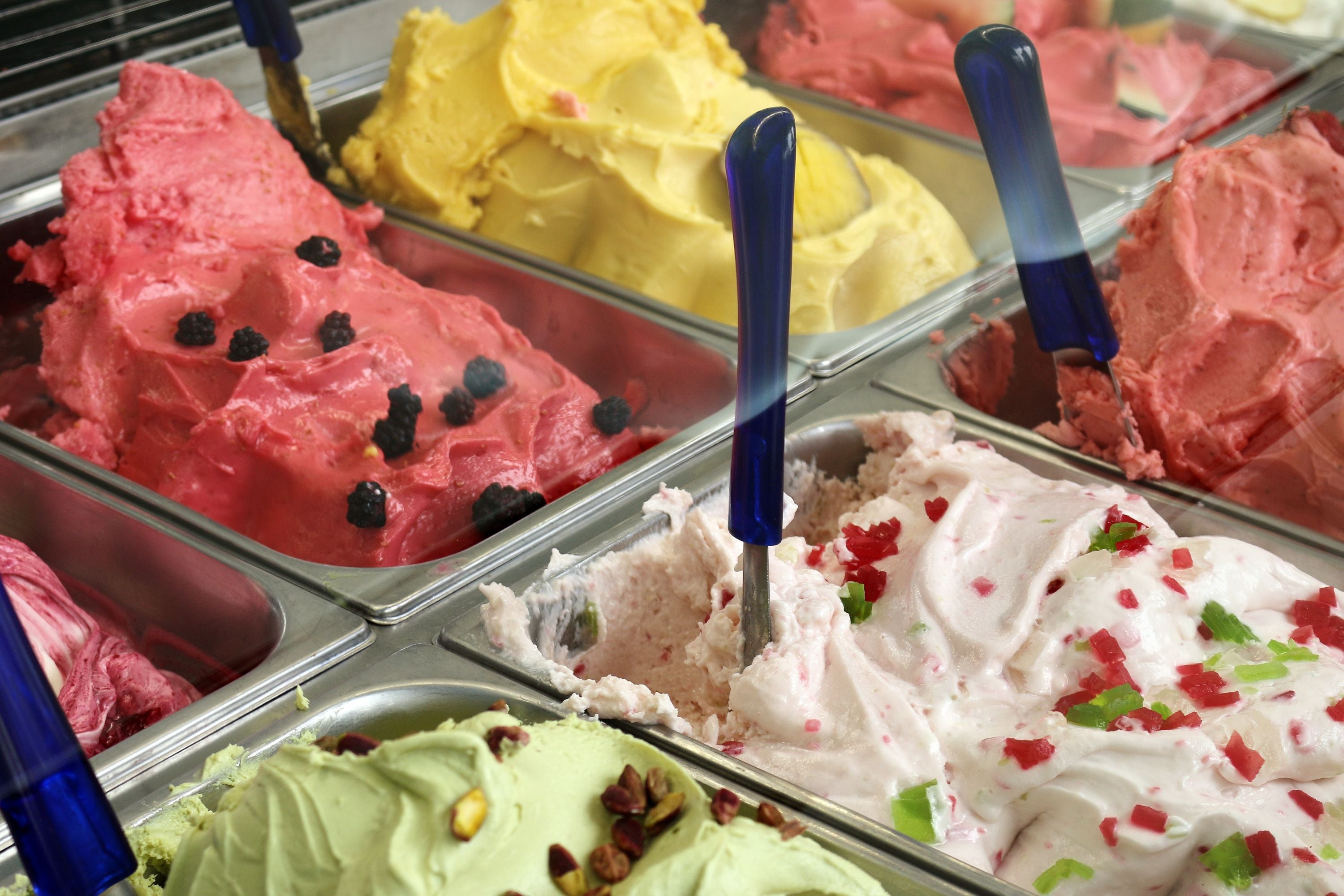 Eisdielen tricksen bei der Eisherstellung: So erkennst du, ob deine dabei ist