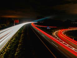 Es geht los: Erste Verbote für E-Autos greifen