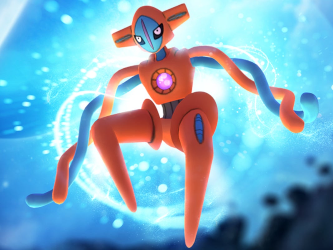 Deoxys in Pokémon Go auf blauem Hintergrund
