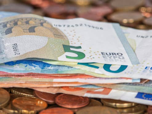 Fast 550 Euro im Jahr: Rund 5 Millionen Deutsche profitieren von Renten-Anpassung Fast 550 Euro im Jahr: Rund 5 Millionen Deutsche profitieren von Renten-Anpassung