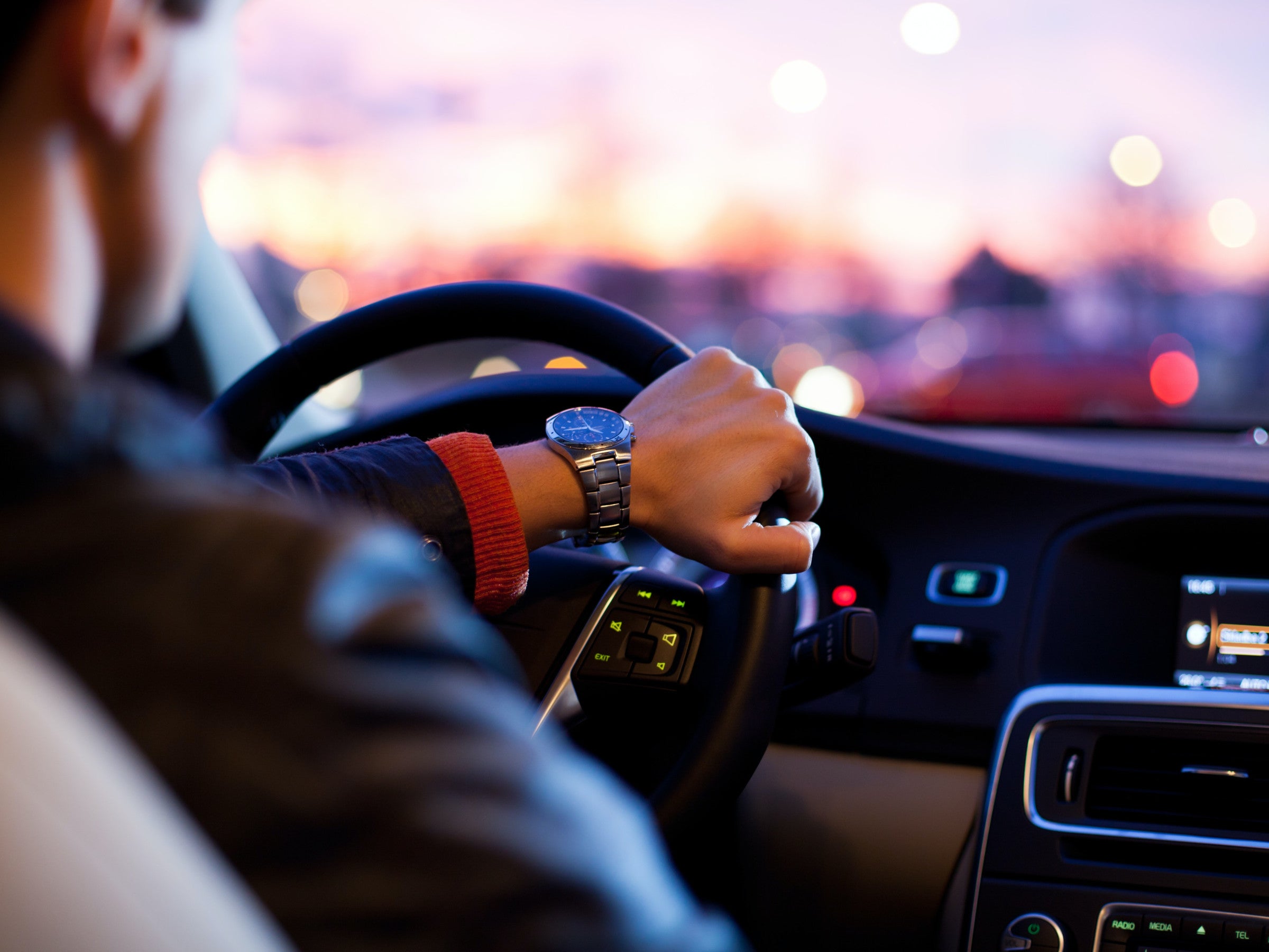 #Fast alle Autofahrer fallen durch! Bestehst du diesen Test?