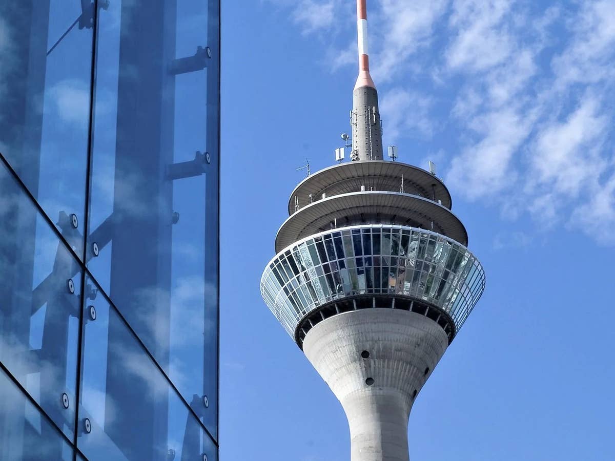 Fernsehturm bald ohne Fernsehen? Mobilfunker wollen TV-Frequenzen Fernsehturm Düsseldorf