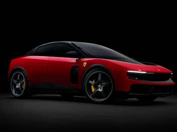 Ferrari Luce seitliche Frontansicht.