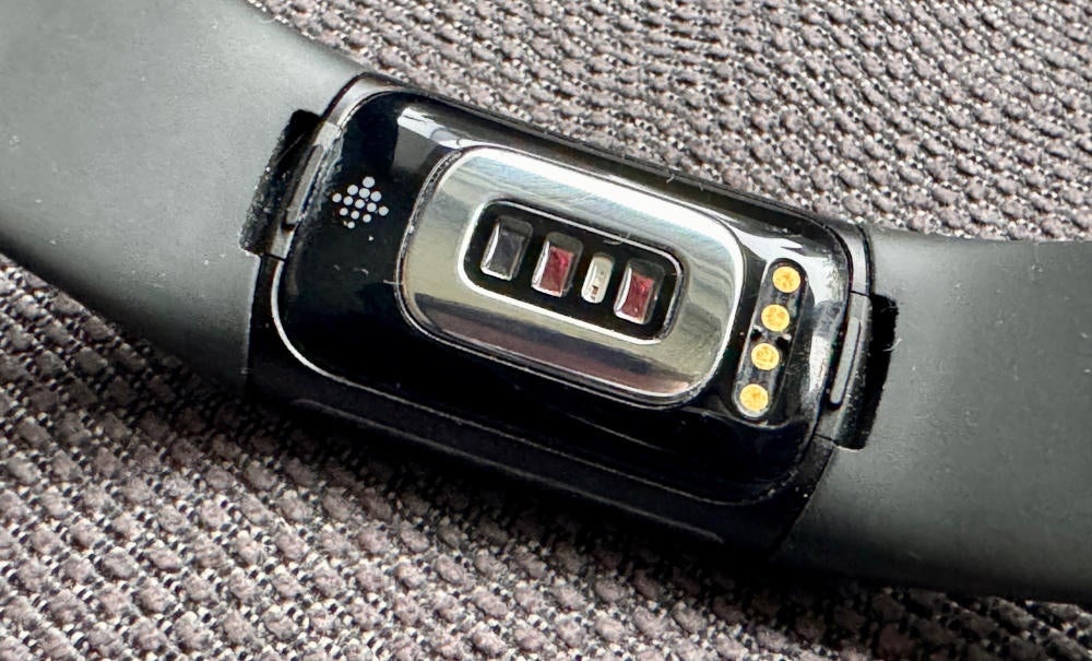Fitbit Charge 6 im Test: Fitness-Armband mit Licht und Schatten