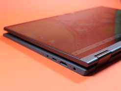 Anschlüsse links des Lenovo Ideapad Flex 5
