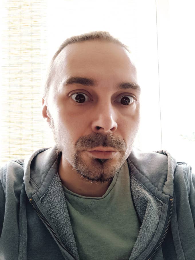 Selfie aufgenommen und "verschönert" mit dem Xiaomi mi 9T Pro.