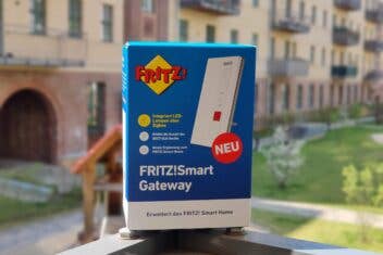 So steht das AVM Fritz Smartgateway im Regal