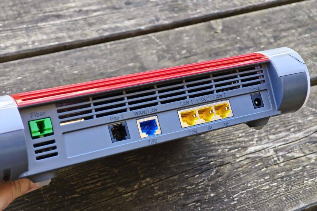 Fritz!Box 5690: Die Anschlüsse