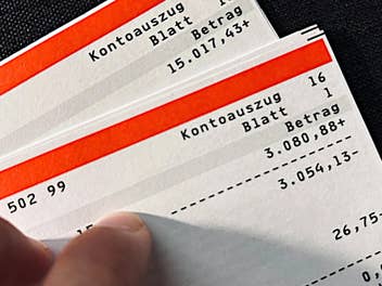 Frühstartrente: Staat rechnet mit 53.000 Euro, die Sparkasse mit 957.000 Euro