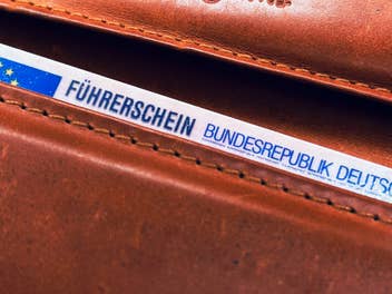 Führerschein soll komplett umgebaut werden: Experten greifen TÜV an Führerschein soll komplett umgebaut werden: Experten greifen TÜV an