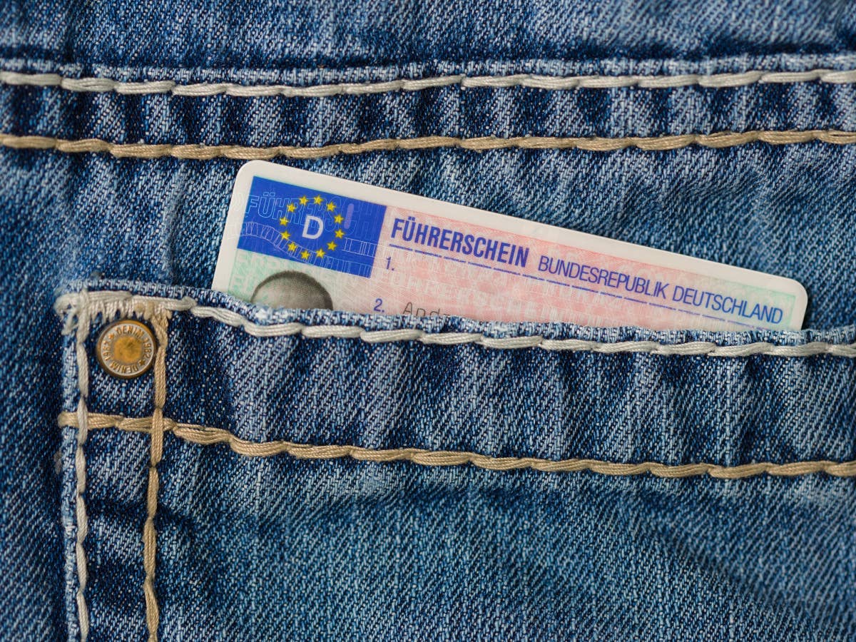 Führerschein wird im Januar 2023 ungültig: Millionen Deutschen droht ein Bußgeld