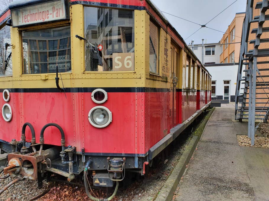 S-Bahn: Normalbrennweite des Galaxy S10