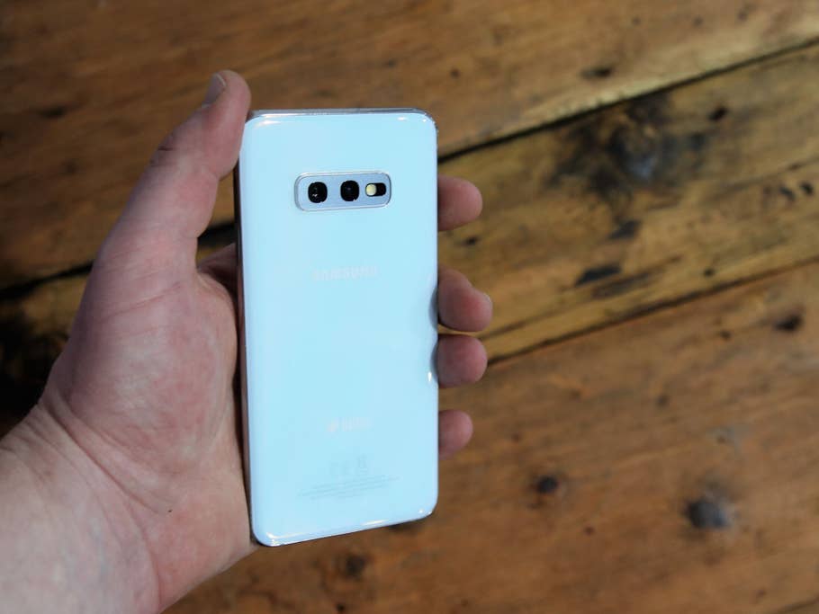 Hands-On Foto des Samsung Galaxy S10e