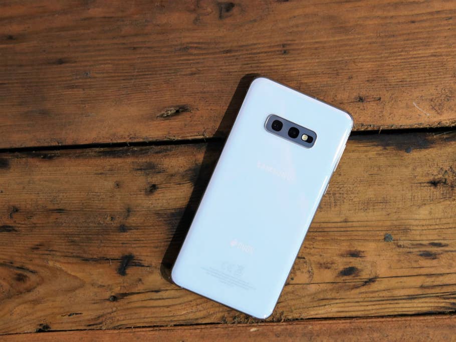 Hands-On Foto des Samsung Galaxy S10e