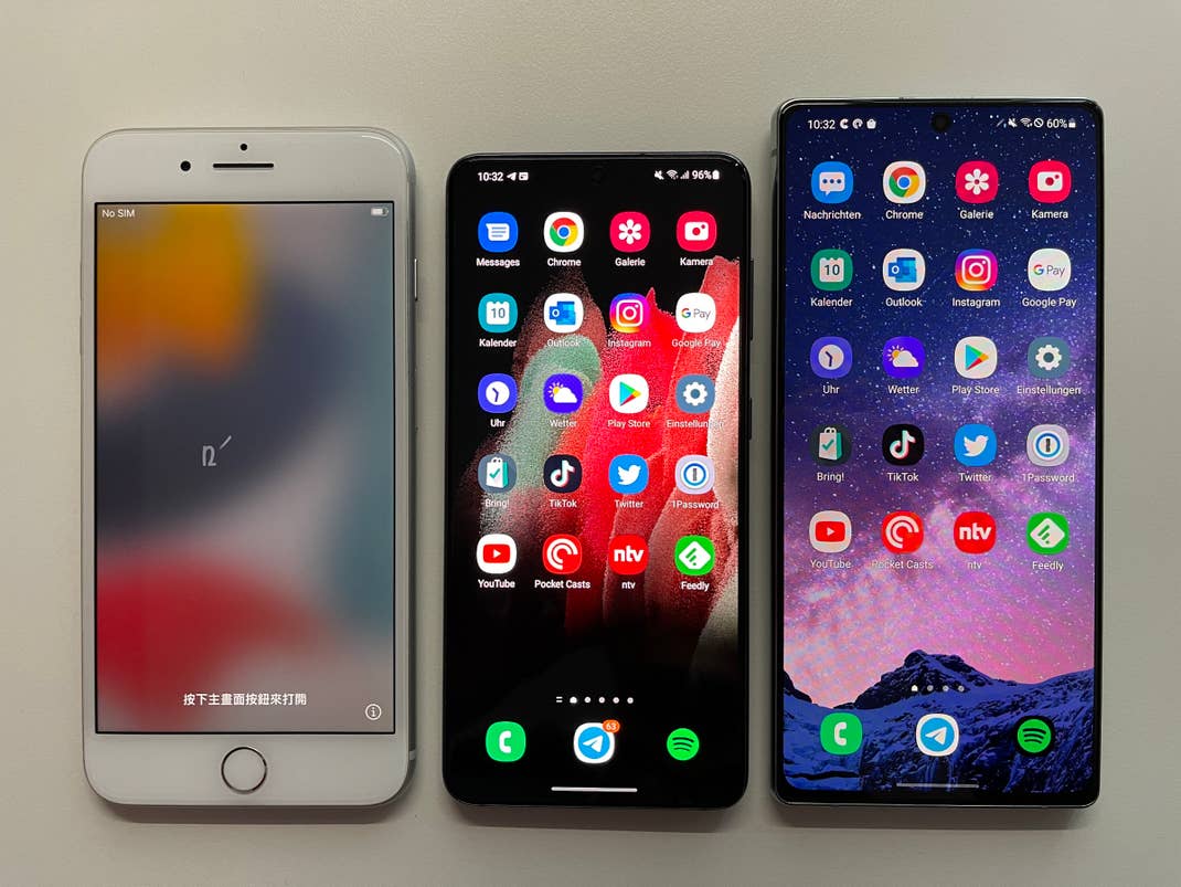 iPhone 8 Plus (5,5 Zoll), Galaxy S21 (6,2 Zoll) und Galaxy Note 20 (6,7 Zoll) im Größenvergleich