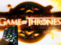 Game of Thrones-Logo auf einem Fernseher